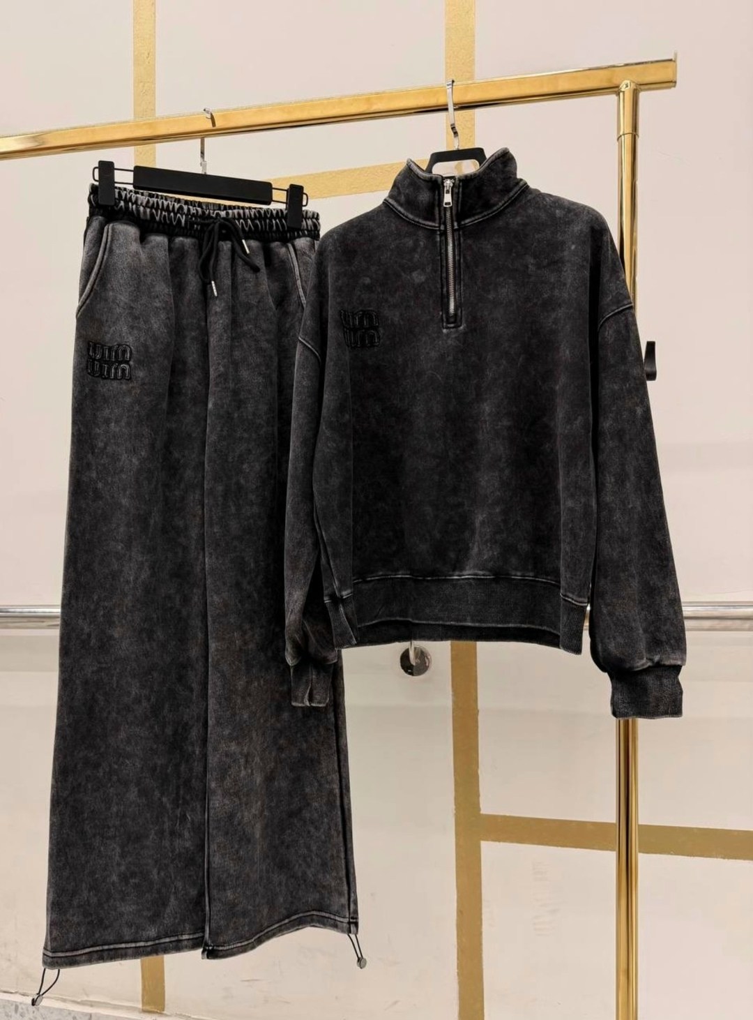 женский костюм из велюра с брюками палаццо happyfox,велюровый спортивный костюм,велюровые костюмы,женский велюровый костюм,женский костюм из велюра с брюками палаццо happy fox