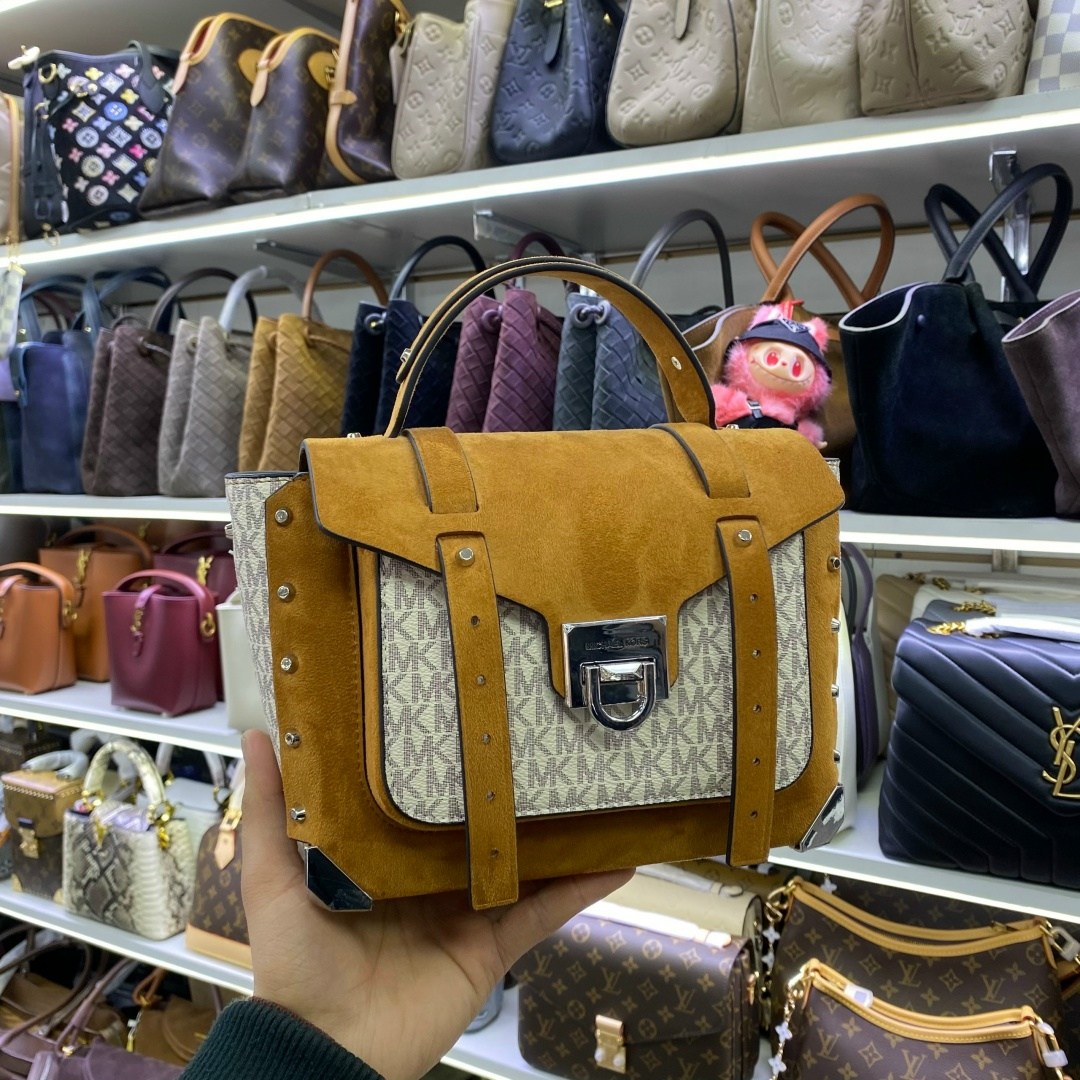 сумка jacquemus,сумка женская jacquemus,jacquemus сумка на плечо,сумка jacquemus le grand bambino,модная сумочка