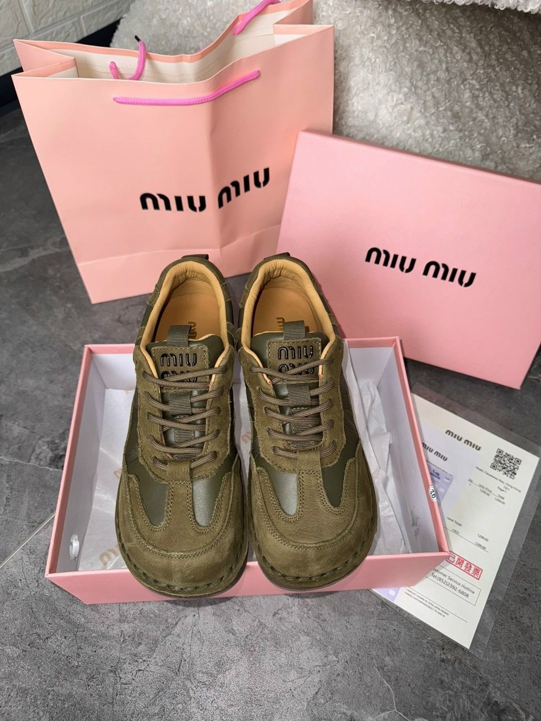 ,кроссовки женскиe,черные кроссовки,женская ,кроссовки стильные