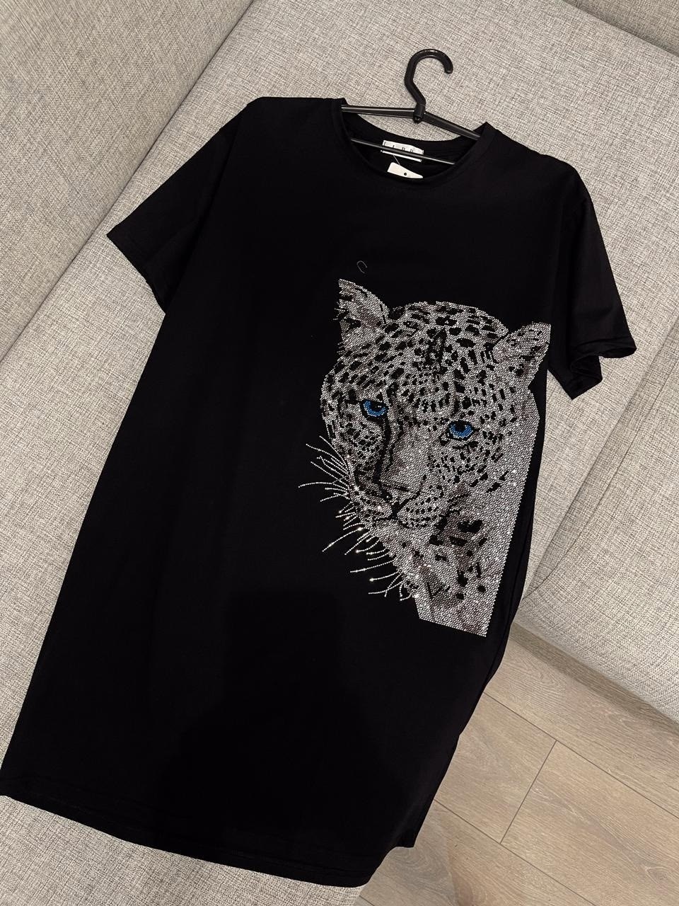 туника праздничная удлиненная домашняя t.b shop,футболка женская оверсайз со стразами,футболка оверсайз со стразами fashion lux,женская футболка,футболка оверсайз со стразам