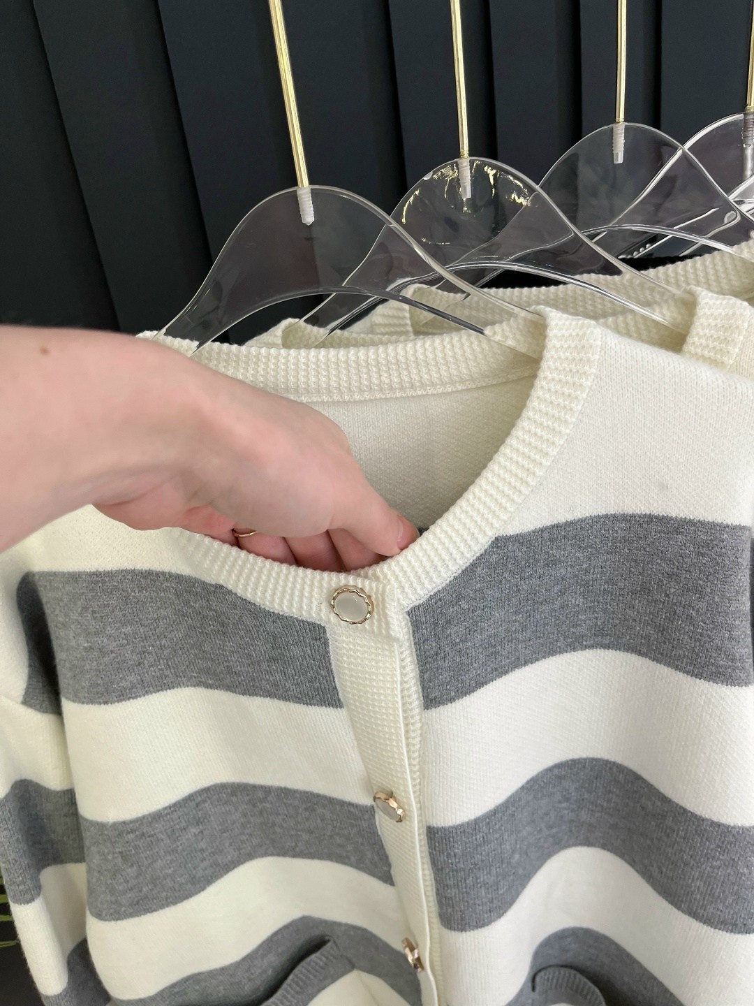 кофта кардиган,кардиган в полоску из трикотажа,женская кофта,вязаные кардиганы,стильный свитер