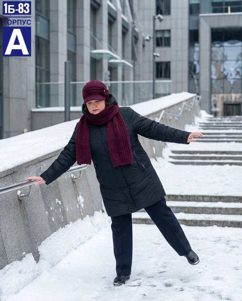 вязаные шапки,женская зимняя шапка,вязаная шляпа,шапка женская с козырьком,шапка