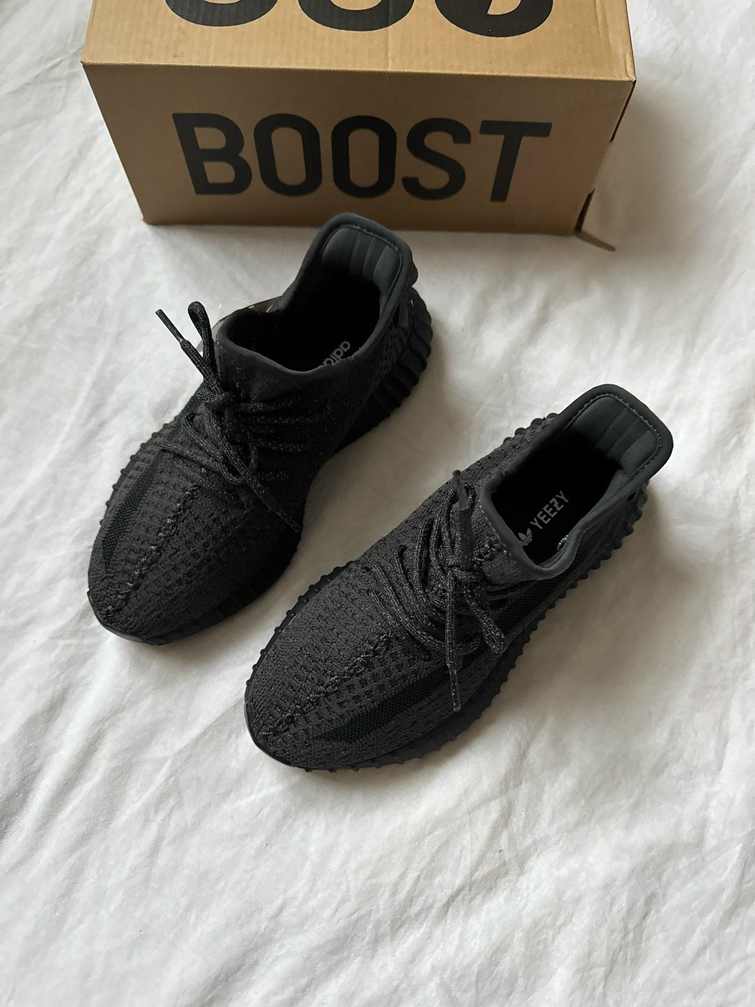 adidas yeezy boost 350 v 2,adidas yeezy boost 350,adidas yeezy boost 350 v2 black,yeezy boost 350 v 2,adidas yeezy boost