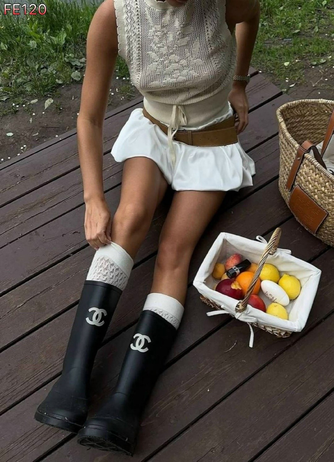 резиновые сапоги шанель,резиновые сапоги chanel,сапоги chanel,резиновые сапоги,модные сапоги