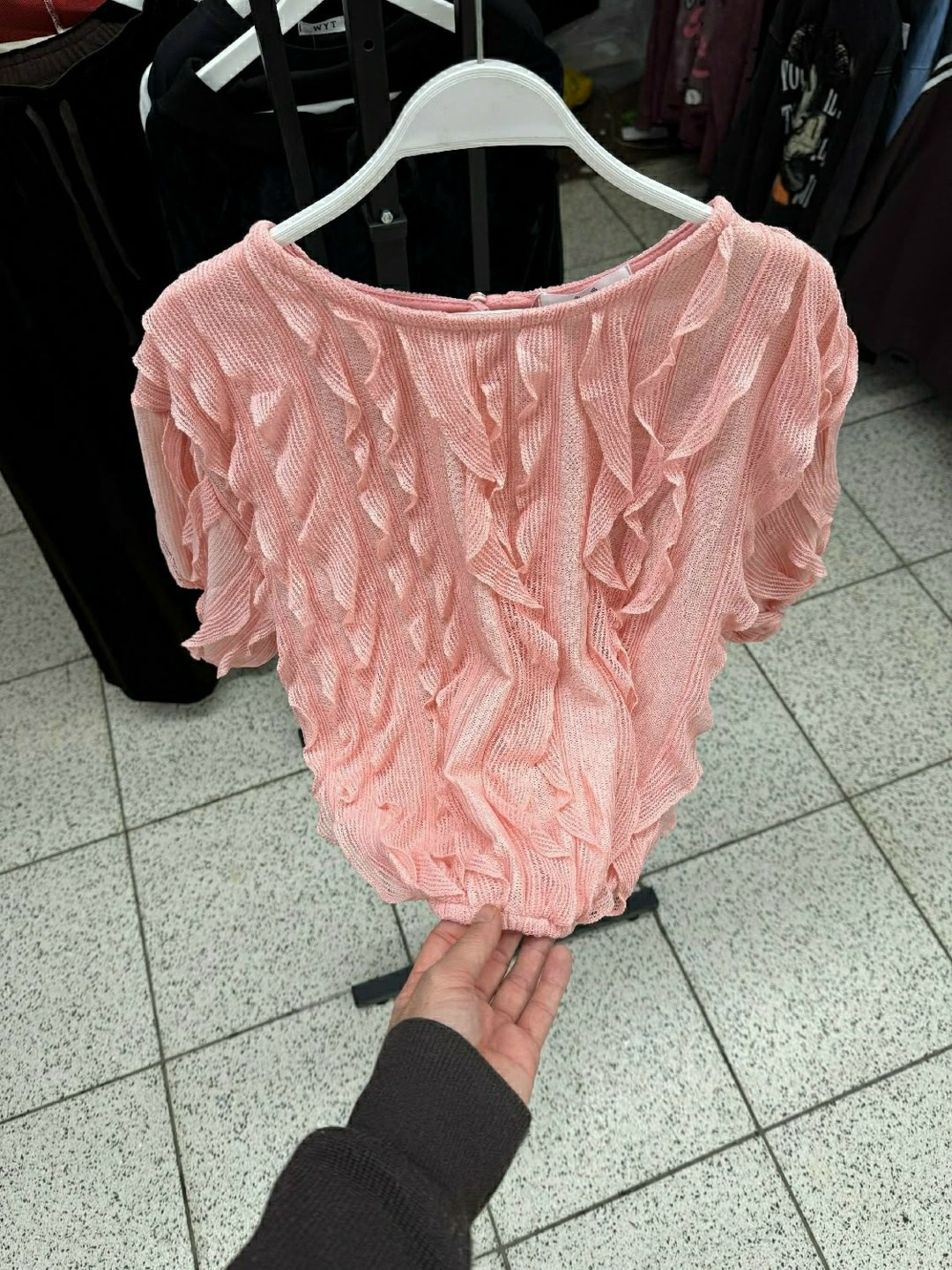 блузка с рюшами,блузка с оборками,женская блузка,бордовая блузка,блузы