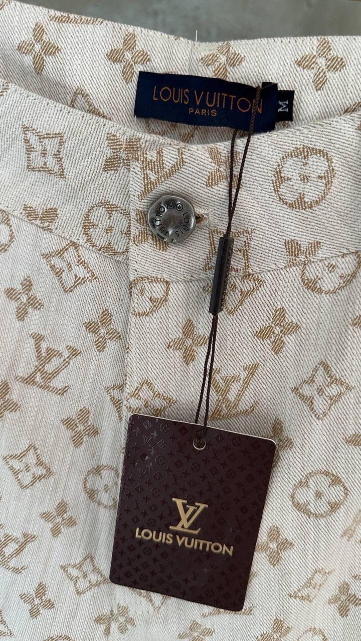 джинсы gucci,джинсы гуччи,джинсы louis vuitton мужские,джинсы louis vuitton,голубые широкие джинсы с логотипами louis vuitton