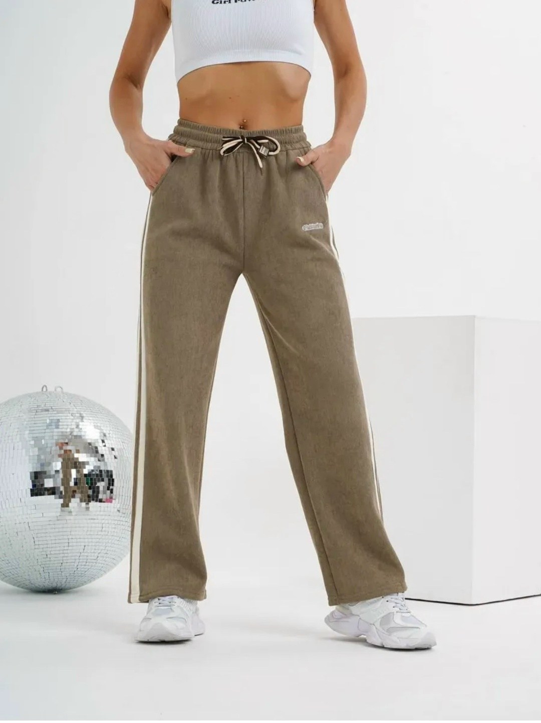 спортивные брюки,спортивные штаны женские широкие,брюки спортивные женский,спортивные штаны женские,широкие брюки