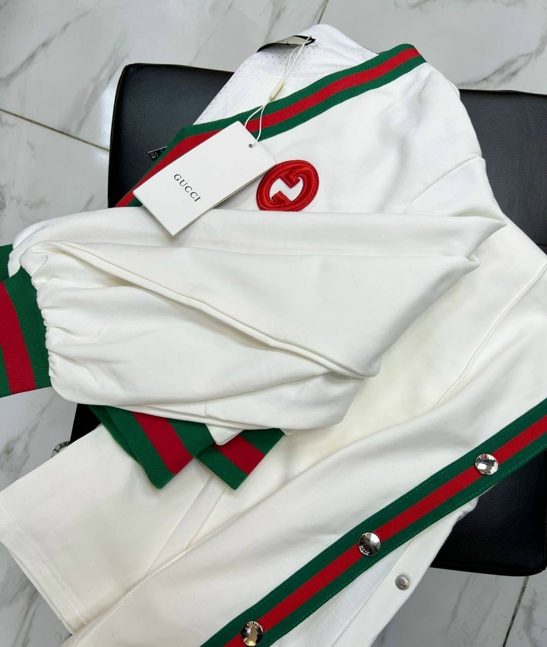 спортивный костюм gucci женский,костюм женский спортивный,костюм с лампасами,спортивный костюм,костюм двойка гуччи