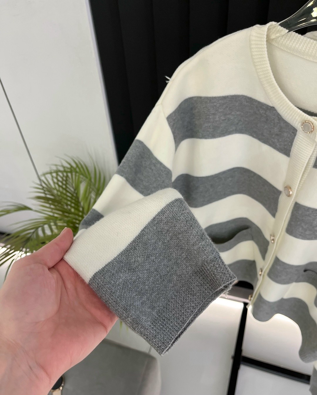 кофта кардиган,кардиган в полоску из трикотажа,женская кофта,вязаные кардиганы,стильный свитер