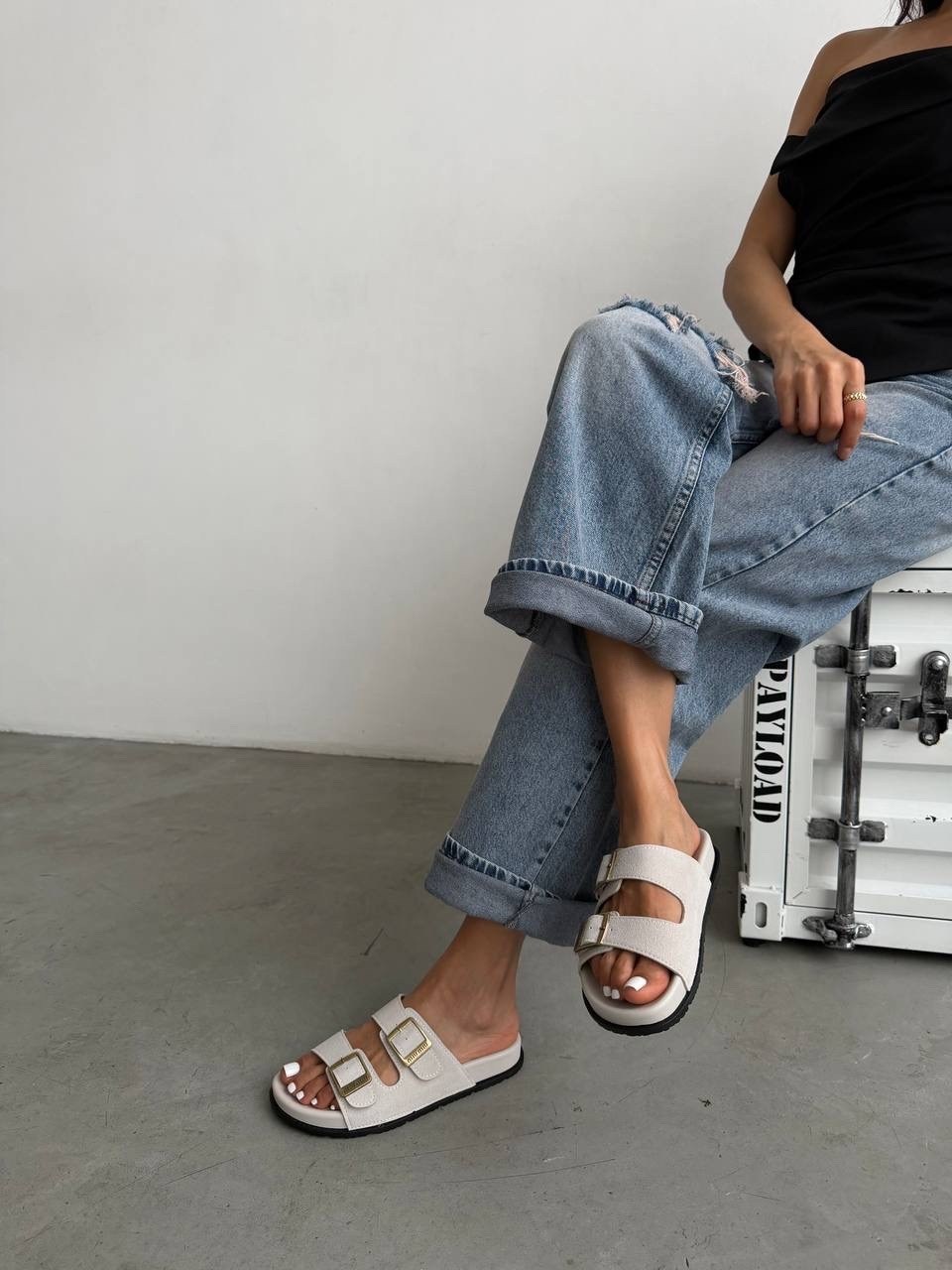 шлепанцы женские,,женские сандалии,модные шлепанцы,модные сандалии