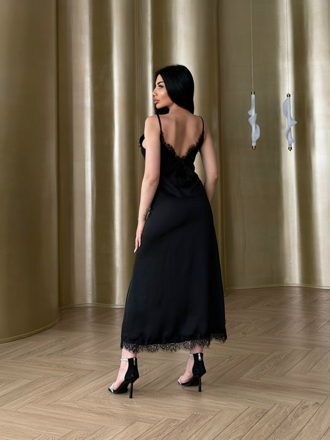 платье комбинация,длинная сорочка на бретелях mia-amore adelina 4175 черный,платье-комбинация с кружевом,длинная шелковая сорочка с кружевом mia-amore adelina 4175,элегантное черное платье-комбинация