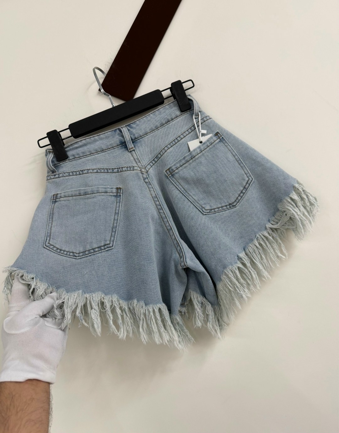 шорты женские джинсовые,джинсовые шорты,джинсовые шорты с бахромой,женские джинсовые шорты с высокой талией,широкие шорты джинсовые