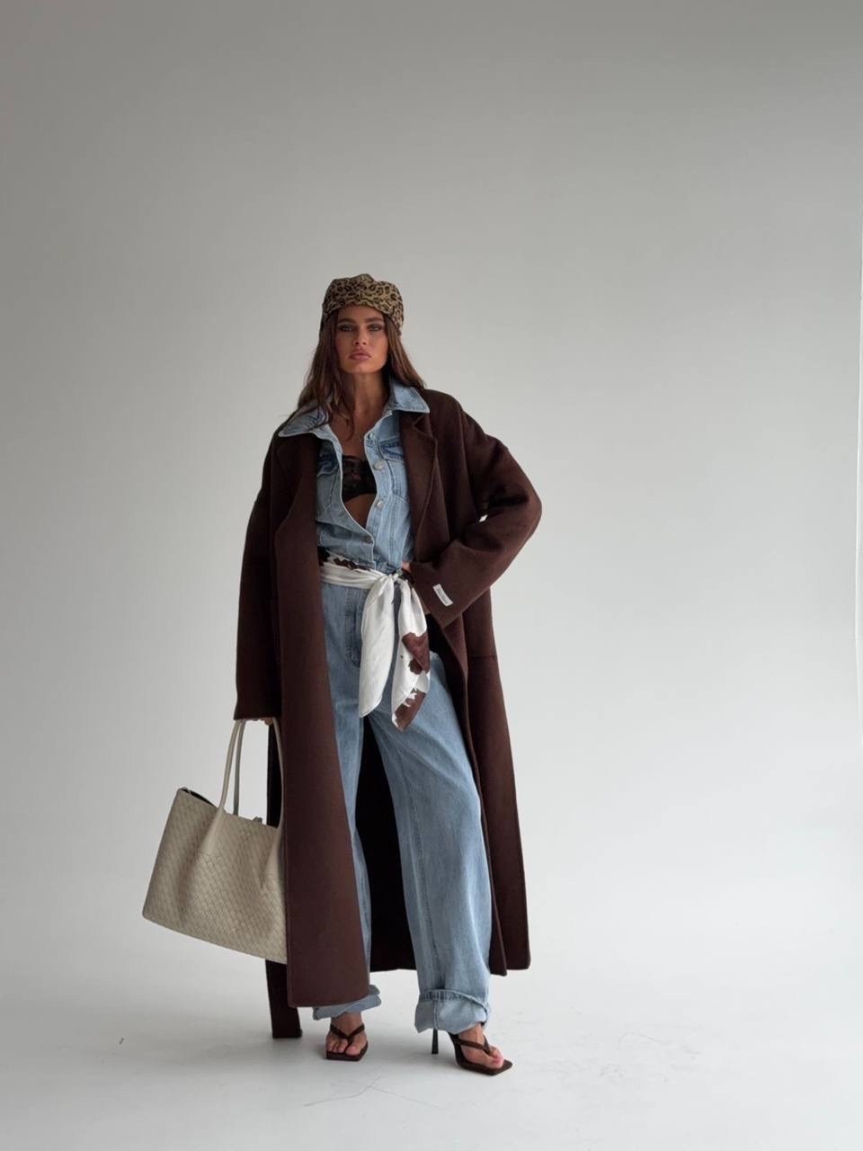 модное пальто,модели пальто,коричневое пальто,длинное пальто,пальто с поясом