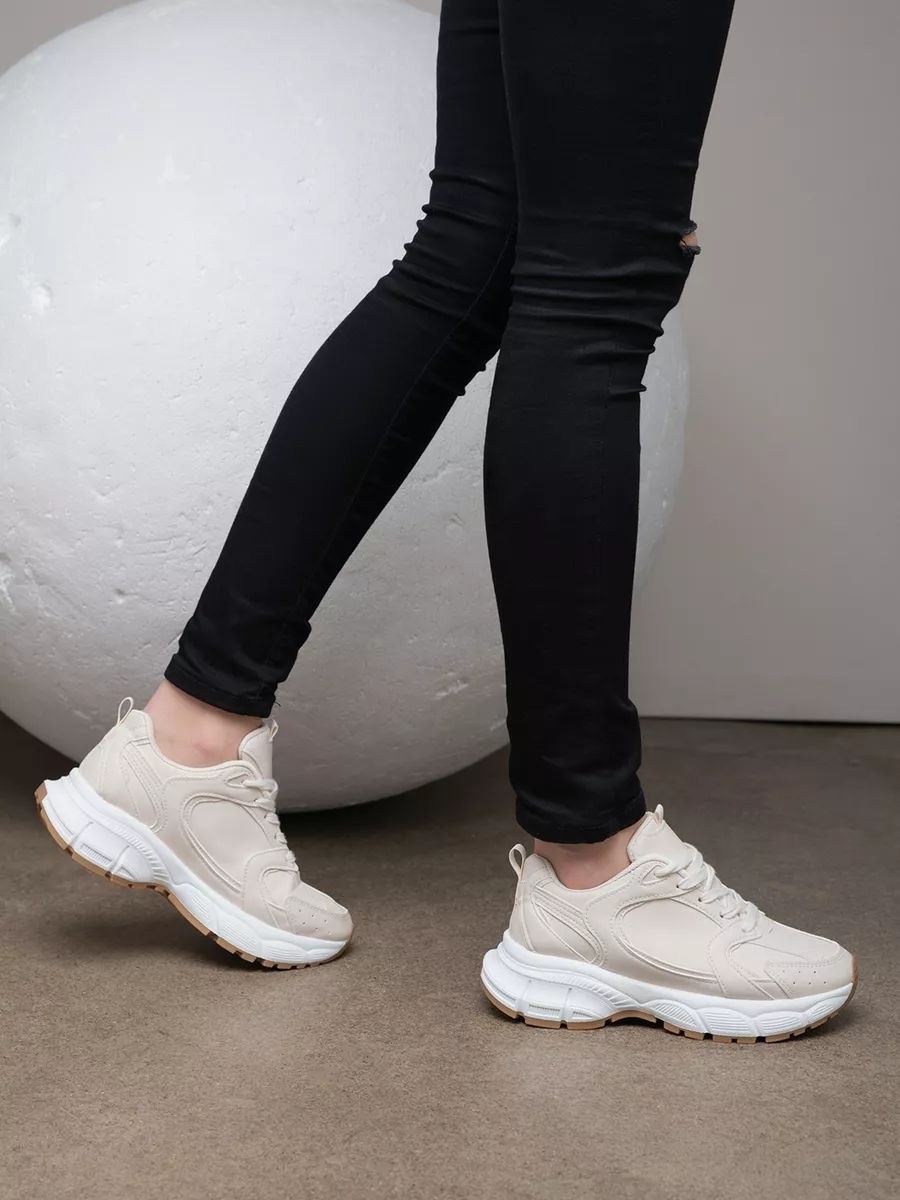 женские кроссовки,массивные кроссовки женские брендовые,кроссовки асос бежевые,кроссовки женские бежевые спортивные на высокой,