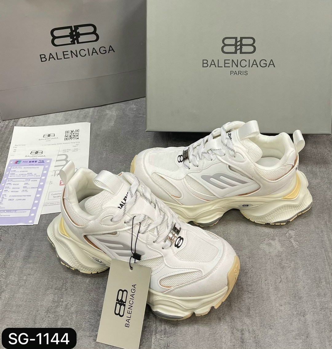 женские кроссовки balenciaga,кроссовки balenciaga,кроссовки баленсиага,кроссовки balenciaga triple s,баленсиага кроссовки в сетку