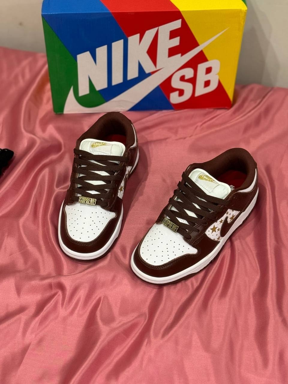 dunk low nike,nike dunk low sb x supreme "barkroot brown",nike supreme,кроссовки,nike sb dunk low