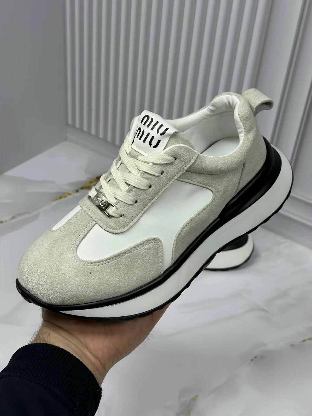 ,кроссовки женскиe,кроссовки модные,повседневные кроссовки,кроссовки удобные