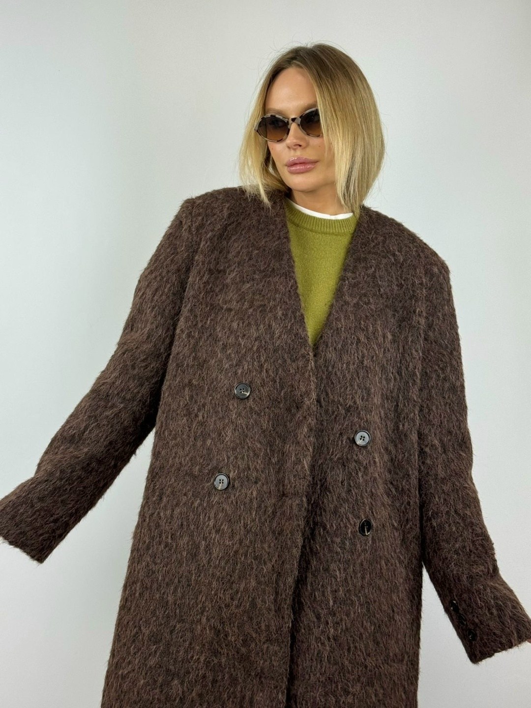 длинное двубортное пальто оверсайз из смесовой шерсти,пальто драповое без меха finn flare цвет коричневый,пальто оверсайз,женское пальто,пальто