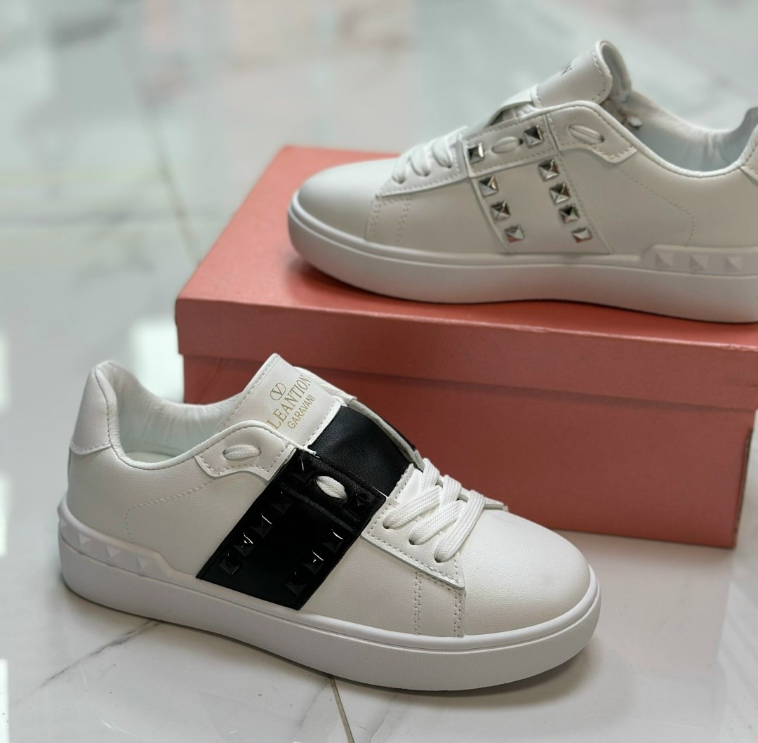 ,кеды валентино гаравани женские,кеды валентино женские,кроссовки valentino,женские кожаные кроссовки valentino garavani rockstud