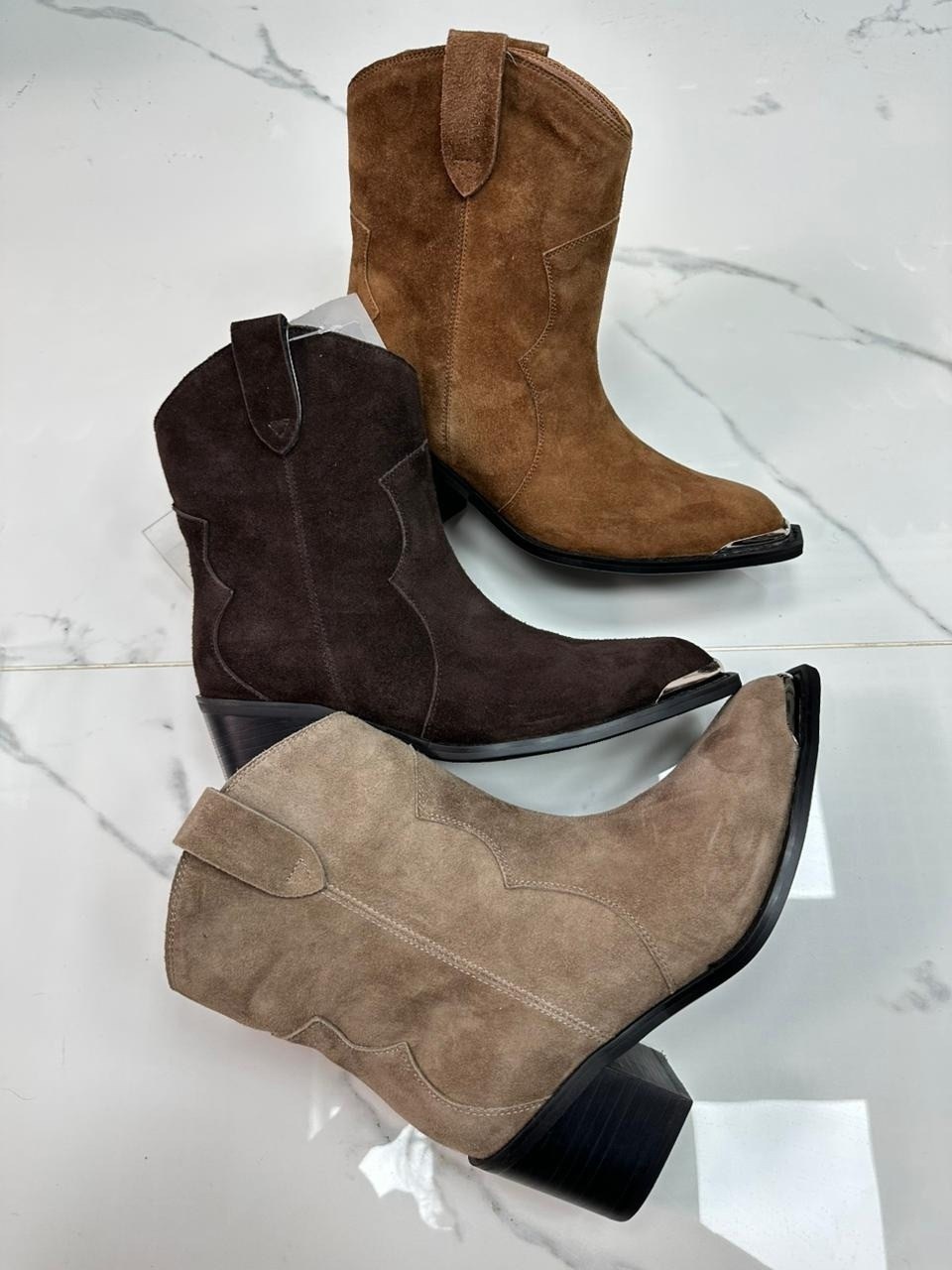 казаки замшевые эконика,ботильоны казаки натуральные,казаки женские натуральная замша,женские казаки полусапожки из натуральной замши,ботильоны казаки