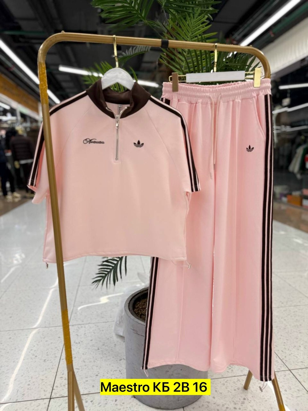 спортивный костюм adidas originals,спортивный костюм adidas,костюм адидас красный,спортивные костюмы адидас,костюм спортивный женский