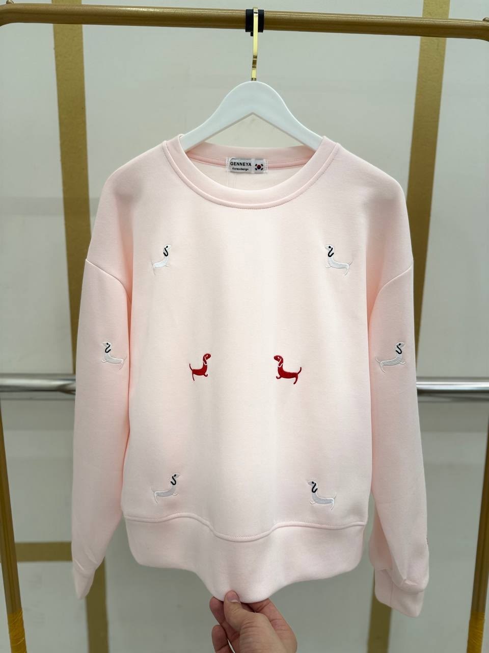 нежный свитер с собачками beststyle 540151261,свитшот женская,женская кофта,свитер с вышивкой таксы,свитер с вышивкой