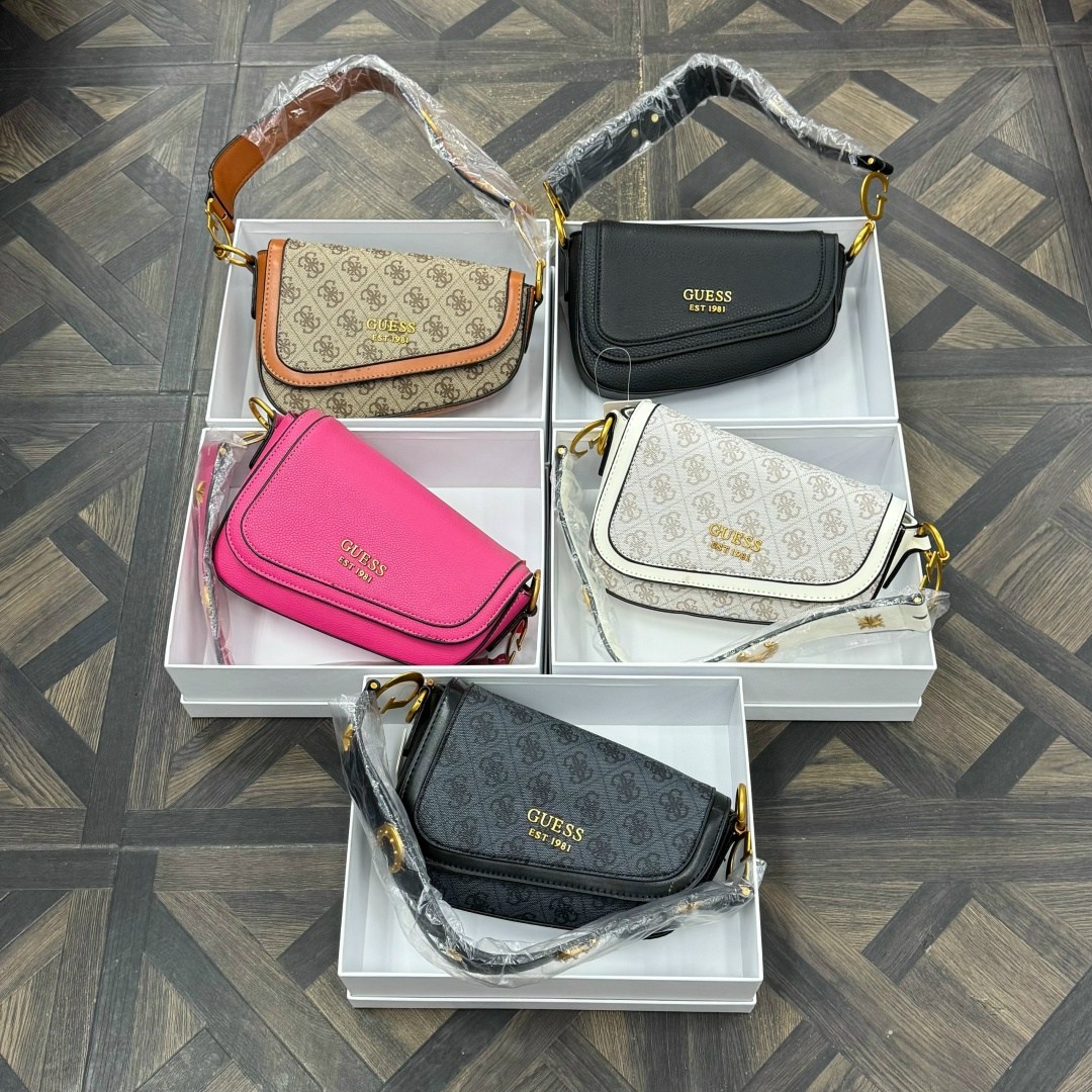 женская сумка guess,сумка guess,сумка женская дешевая через плечо брендовая guess,сумка через плечо guess женская,guess сумка на плечо