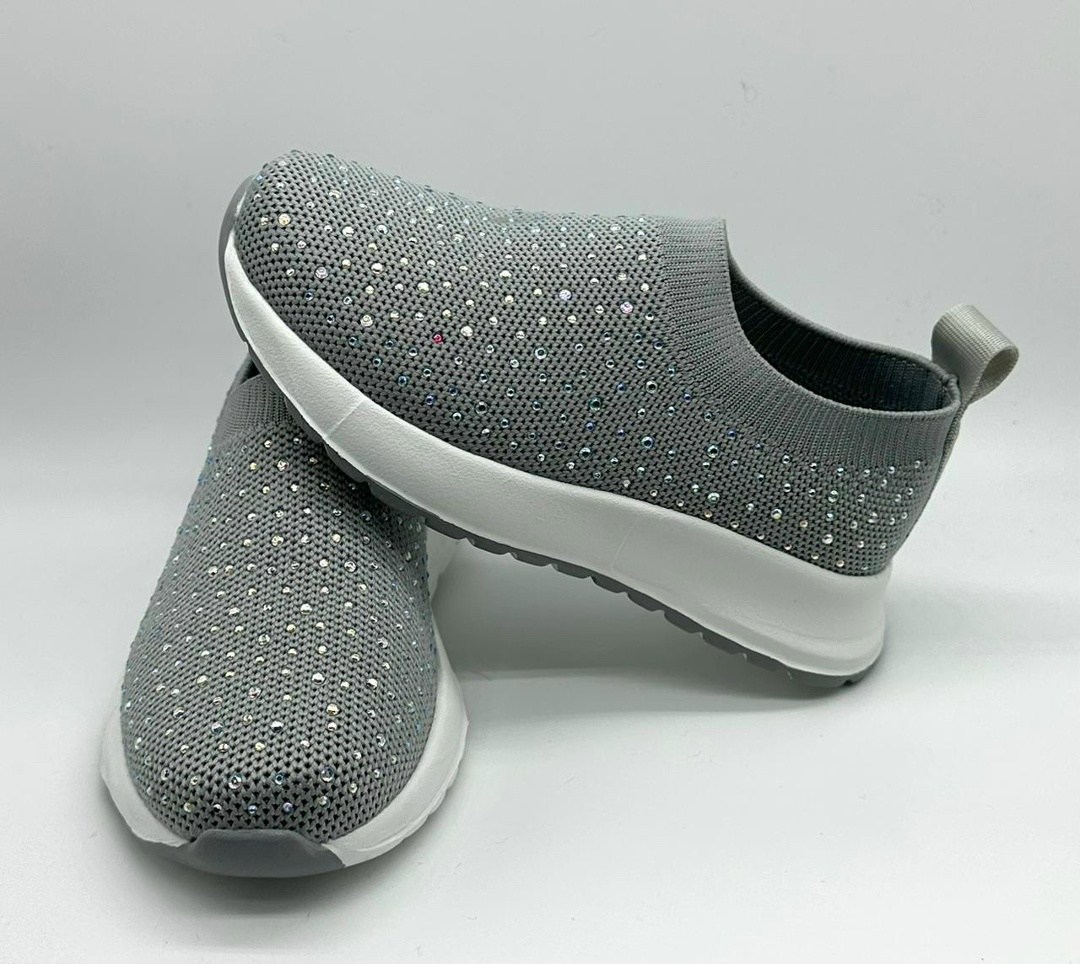 ,слипоны женские,женские кроссовки,кроссовки черные со стразами женские,женская