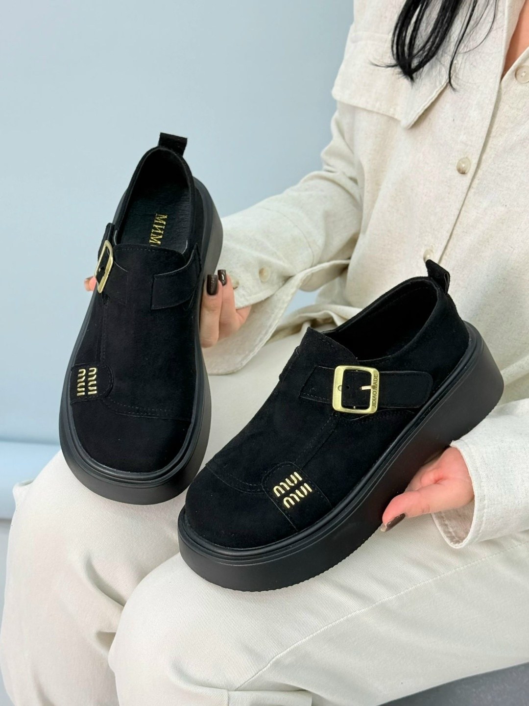 , женская,замшевые лоферы miu miu на высокий подошве и фирменной фурнитурой, женская ботинки замш,ботинки замш