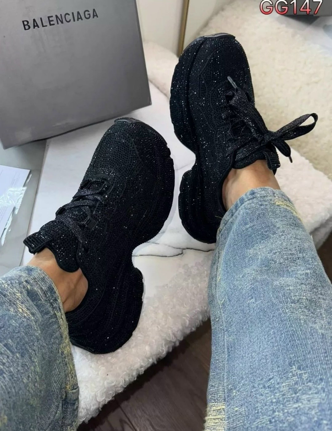 женские кроссовки,,блестящие кроссовки,модные женские кроссовки,adidas yeezy boost 350 v 2