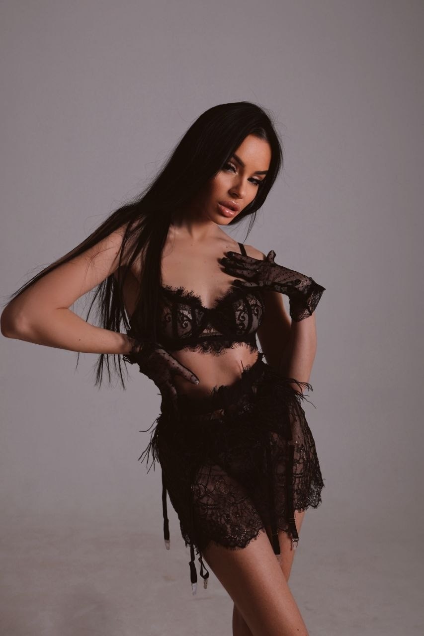 девушка,anastasia taylakova онлифанс,комплект нижнего белья женский с перьями rich,нижнее белье,нижнее белье с перьями эротический кружевной