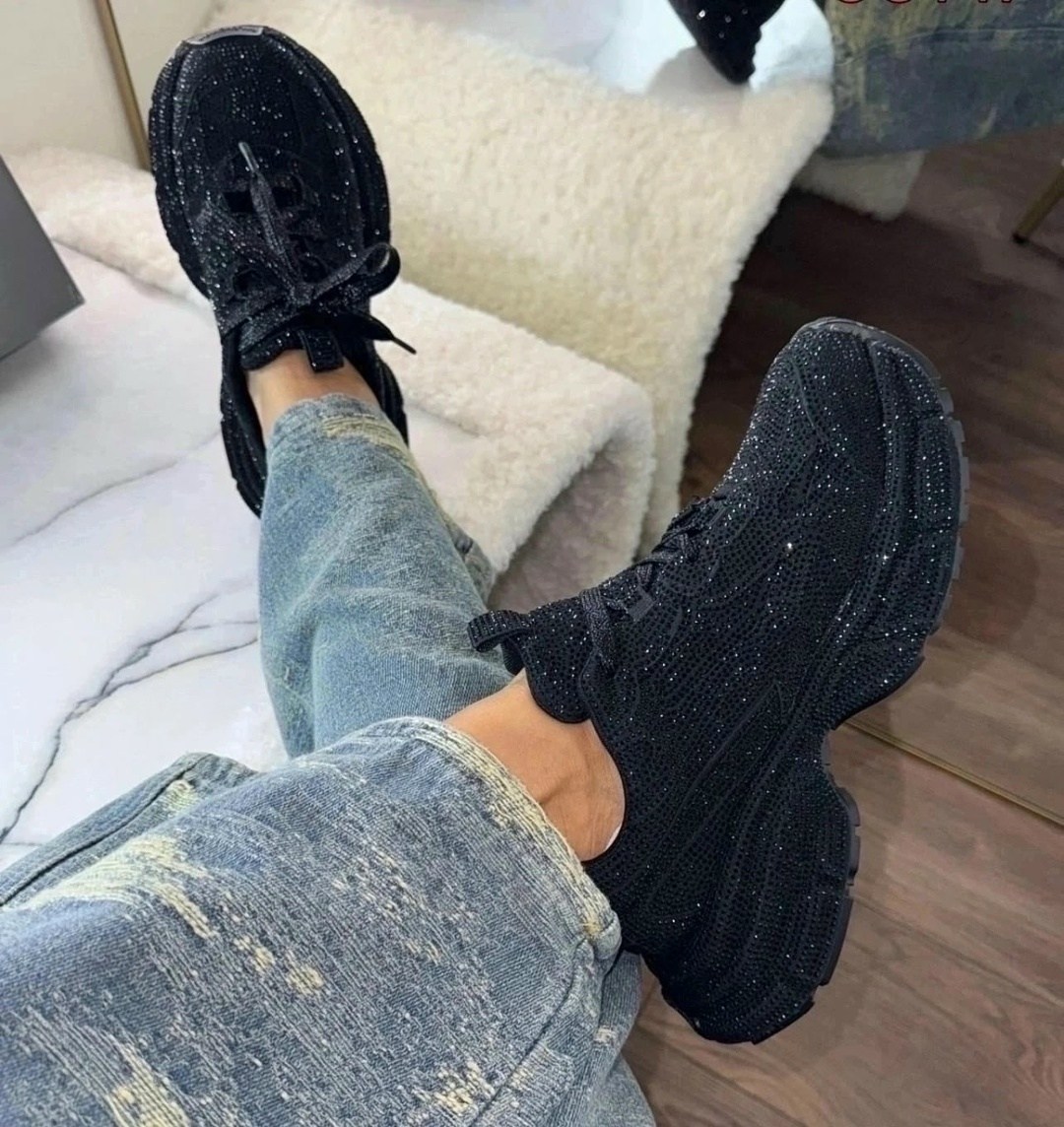 женские кроссовки,,блестящие кроссовки,модные женские кроссовки,adidas yeezy boost 350 v 2