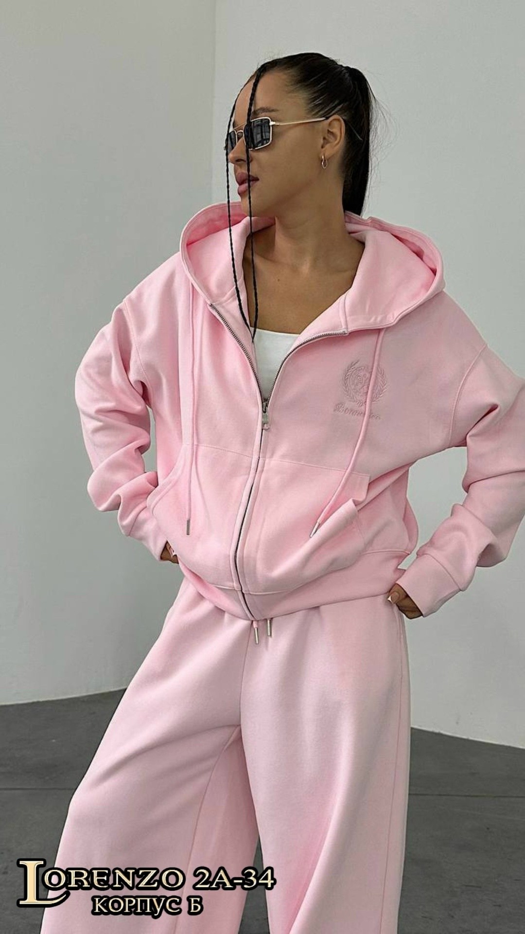 женский костюм,спортивный костюм,женский красный костюм miu miu,красный женский костюм