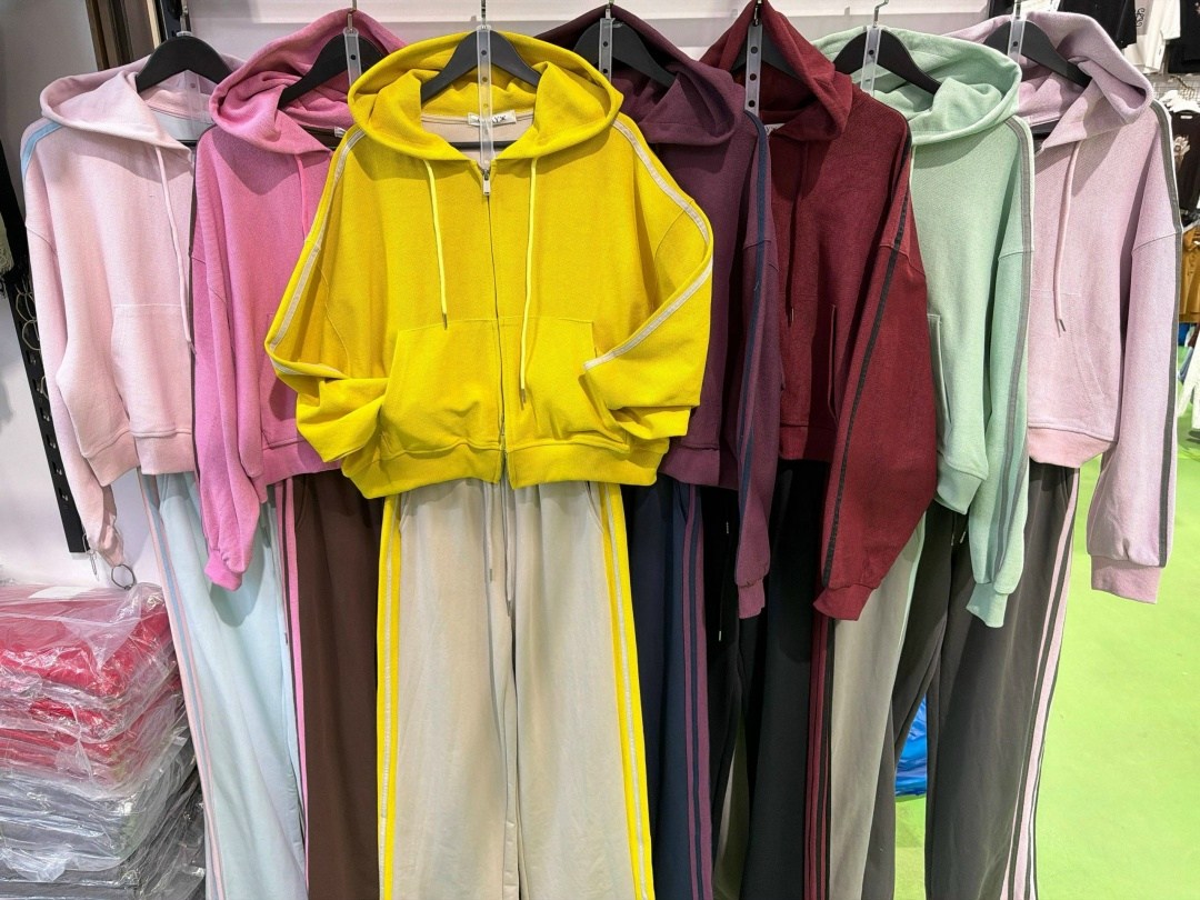 костюм спортивный,костюм женский,спортивный костюм женский,повседневный спортивный костюм,костюм на флисе