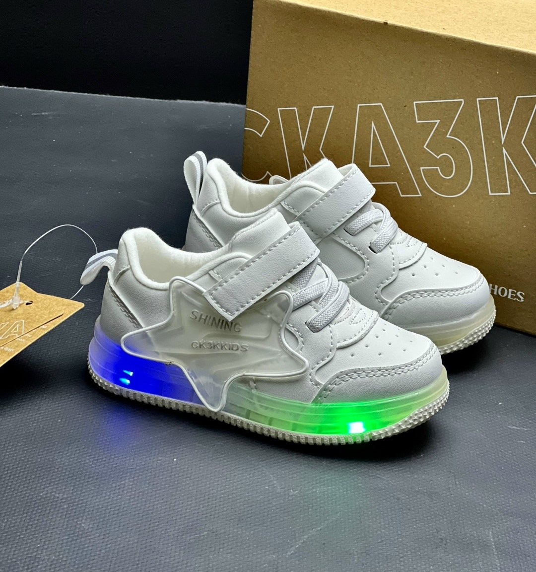 кроссовки детские с подсветкой,кроссовки детские светящиеся,детские кроссовки,кроссовки светящиеся,кроссовки со светящейся подошвой