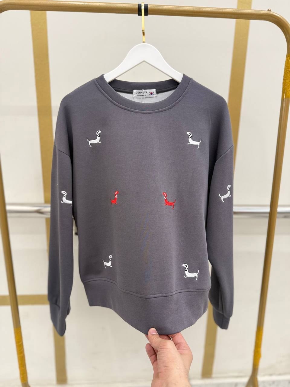 нежный свитер с собачками beststyle 540151261,свитшот женская,женская кофта,свитер с вышивкой таксы,свитер с вышивкой