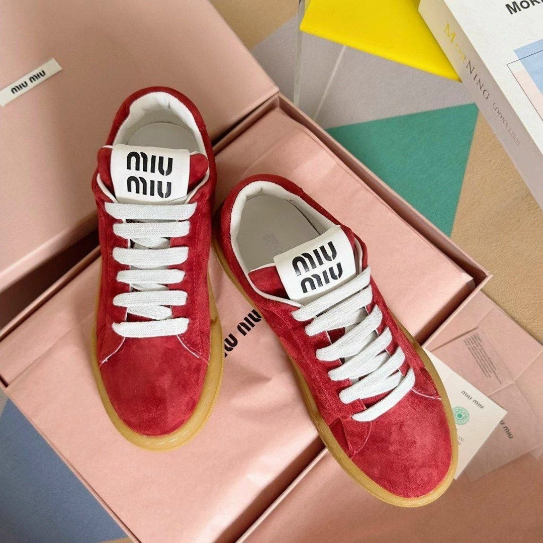 женские кроссовки miu miu,кроссовки miu miu,,кроссовки miu miu из выбеленной замши,женские кроссовки miu miu 22114