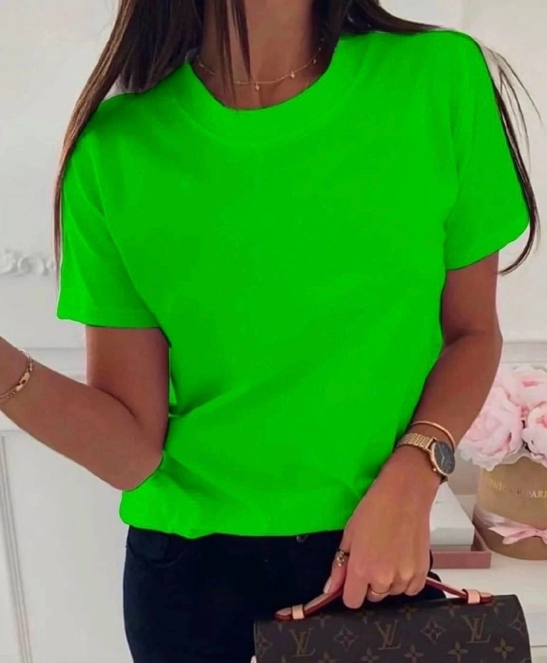 футболки женская,футболка зелено,женская базовая однотонная футболка,женская однотонная футболка,футболки для женщин