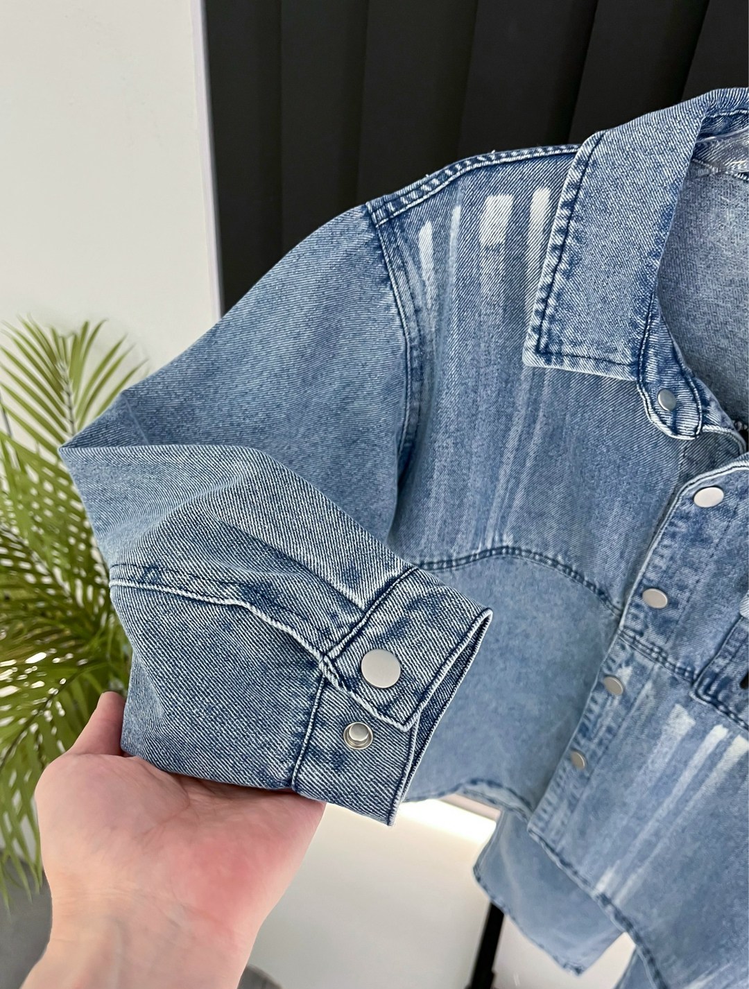 джинсовая куртка,женская джинсовая куртка,джинсовая куртка джинсовка,джинсовая куртка miu miu,джинсовка