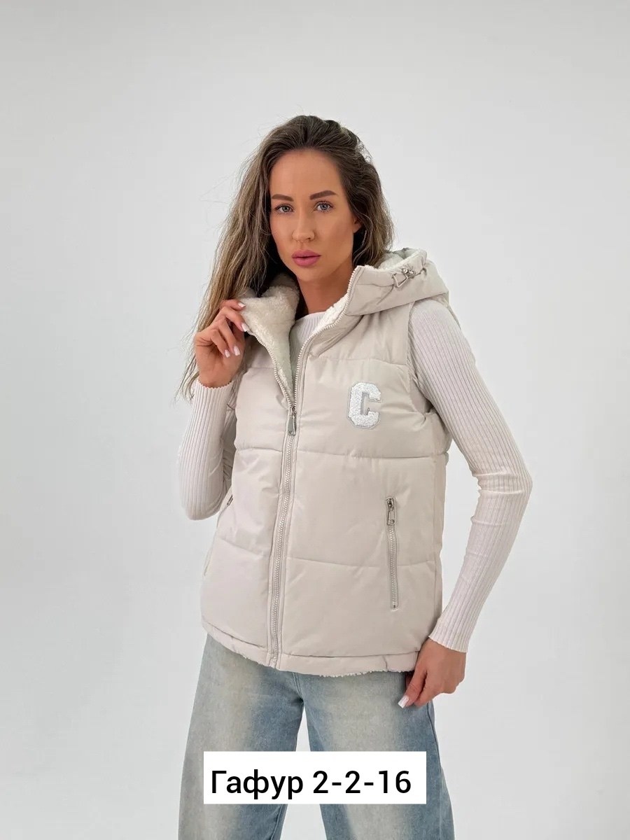 женская жилетка,женские жилеты,жилетка женская с капюшоном,стильная жилетка женская утепленная,жилет женский с капюшоном