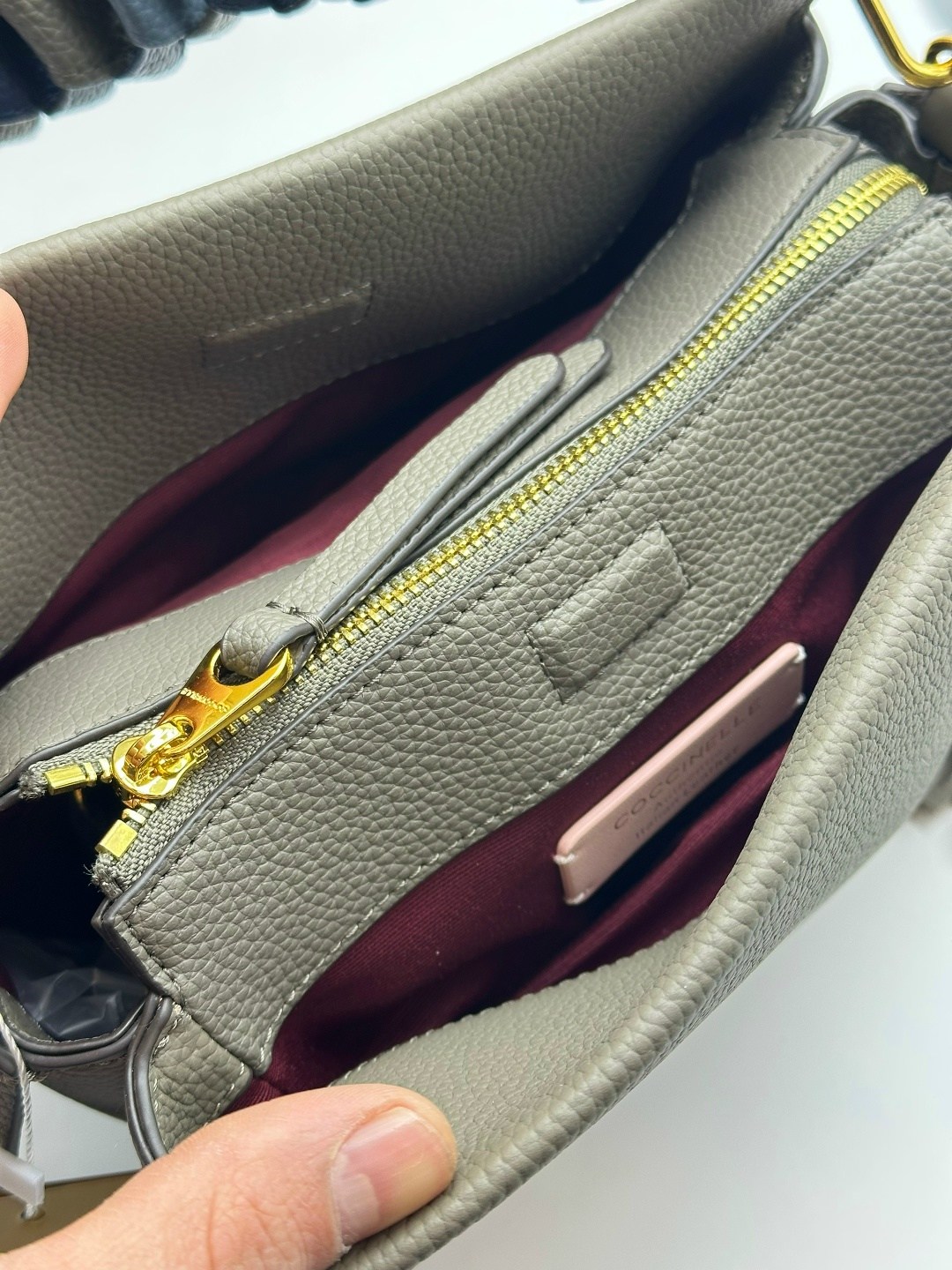 сумка coccinelle,сумка женская coccinelle,coccinelle сумка boheme,boheme grana двойная сумка через плечо из зерненой кожи coccinelle черный,сумка сэтчел кожаная boheme grana double coccinelle