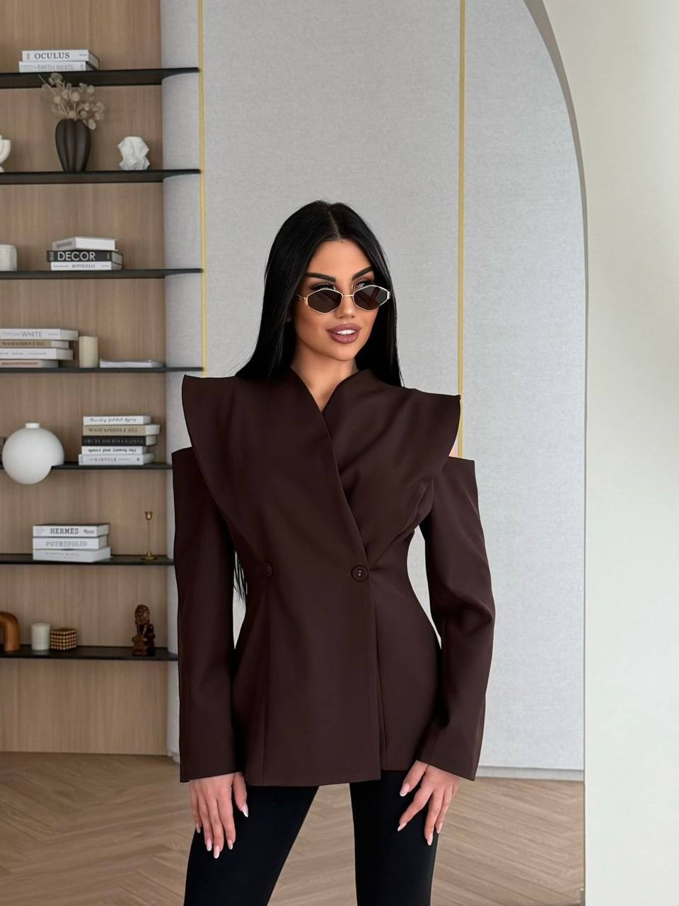 легинсы со штрипками с пиджаком,брючный костюм женский,легинсы со штрипками,костюм с брюками,пиджак и жакет