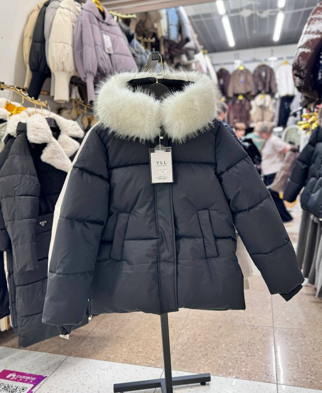 куртка пуховик зима мех натуральный,пуховик прада женский,куртка зимняя короткая,женская зимняя куртка,женские пуховики