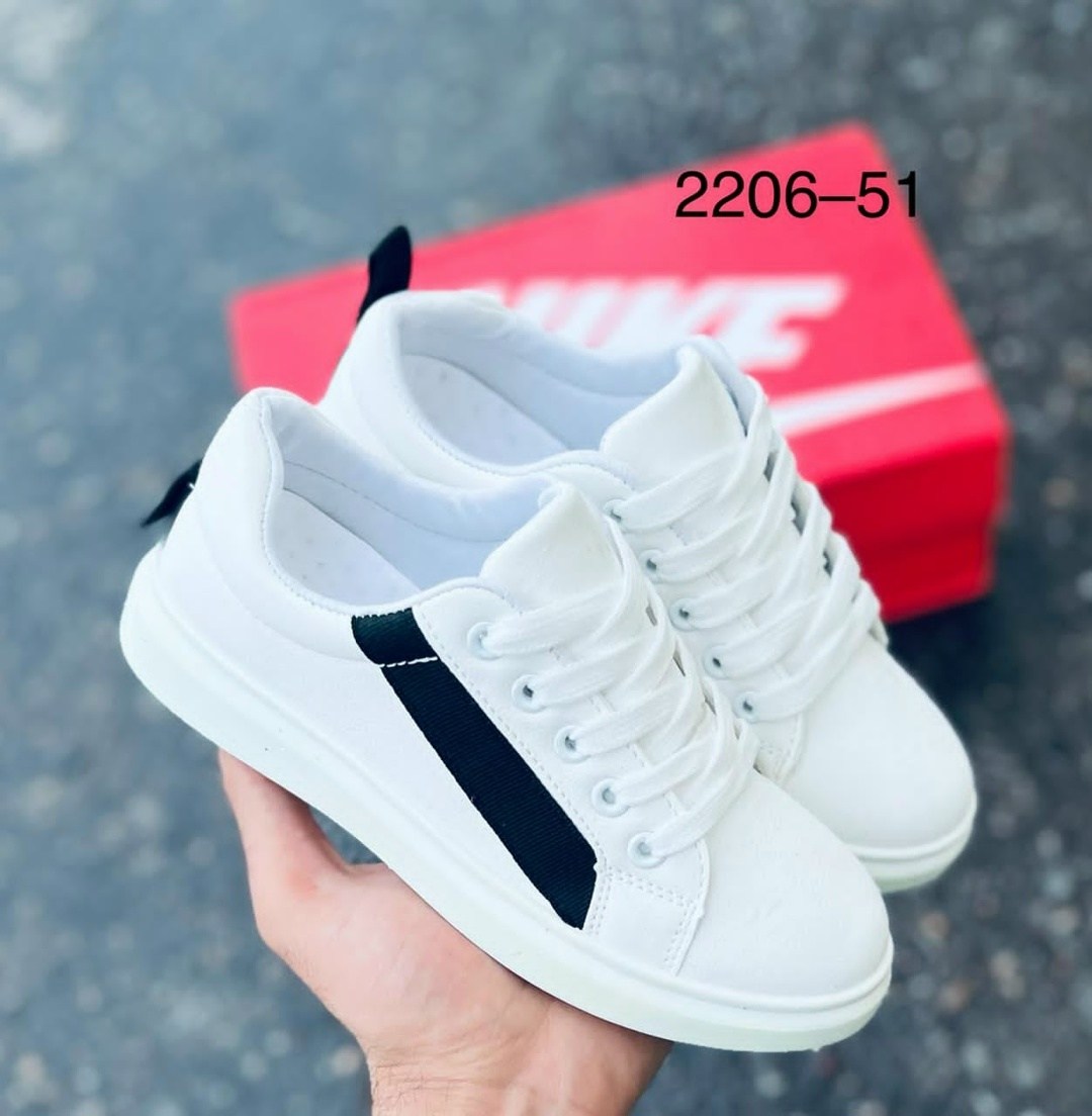 ,женские кроссовки,женские кеды,кеды женски,кроссовки белая