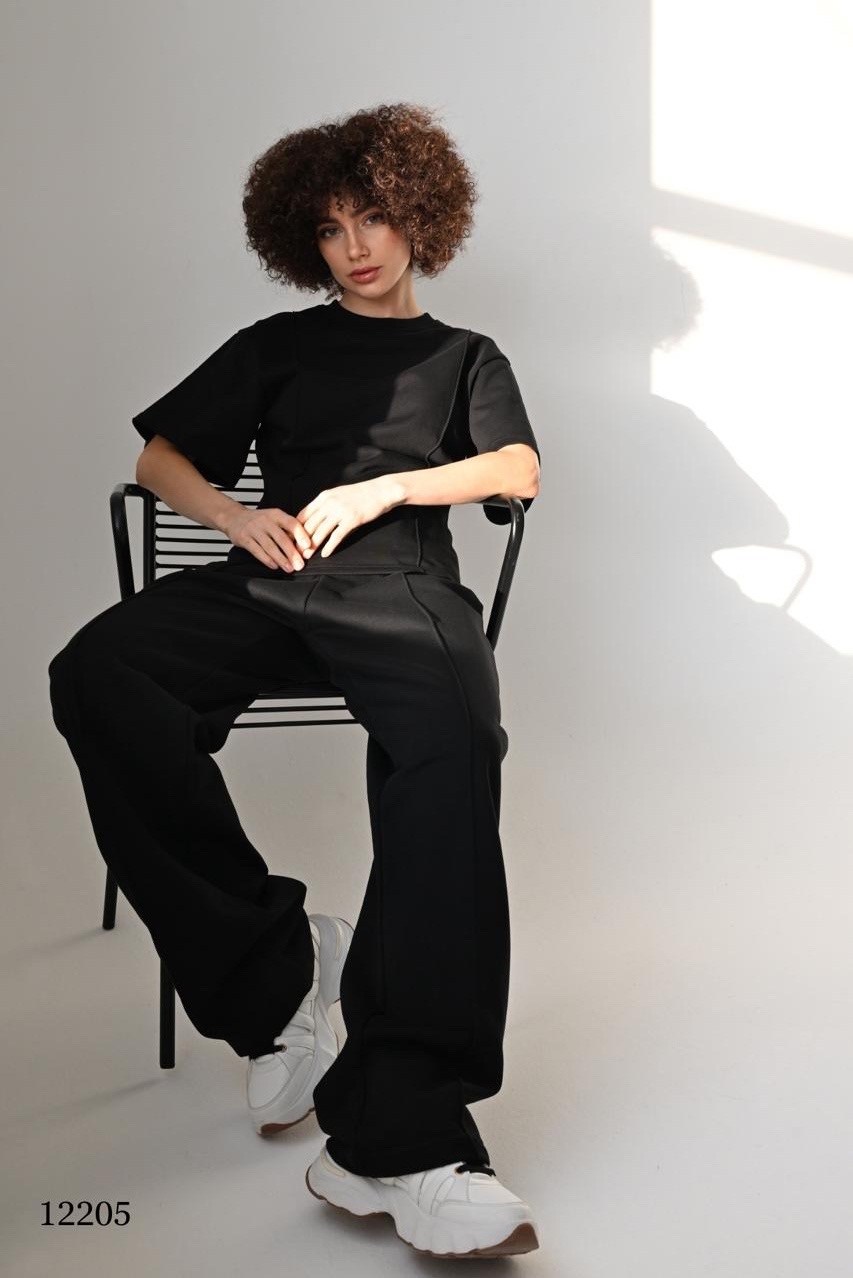 брюки свободного кроя,брюки женские,футболки женская,брюки черные,женские костюмы брючные
