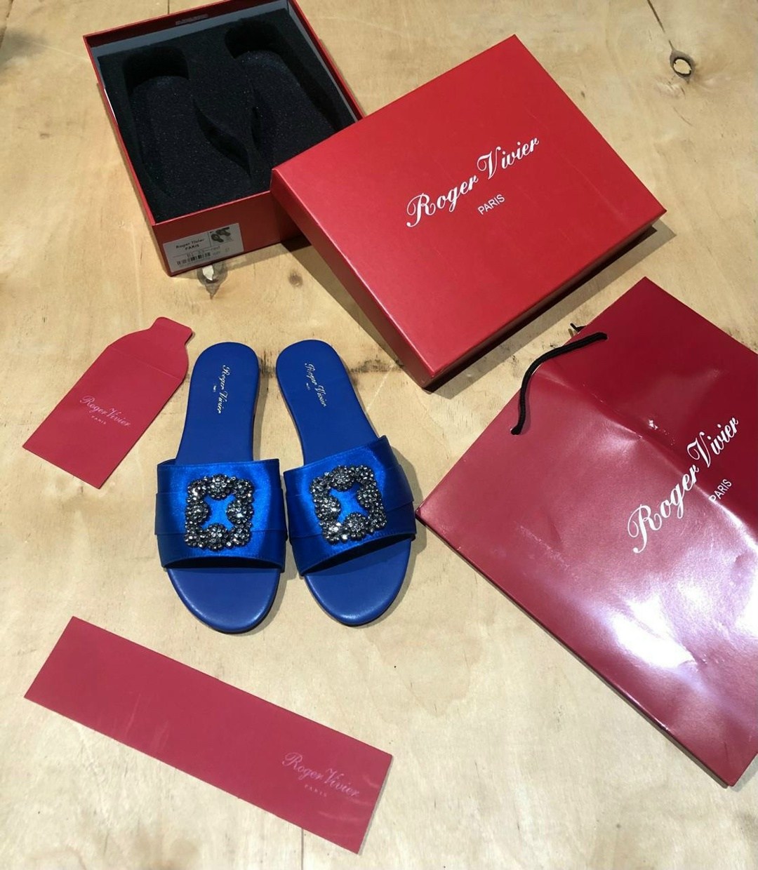 ,босоножки феррагамо,босоножки женские,шлепанцы женские,тапочки валентино