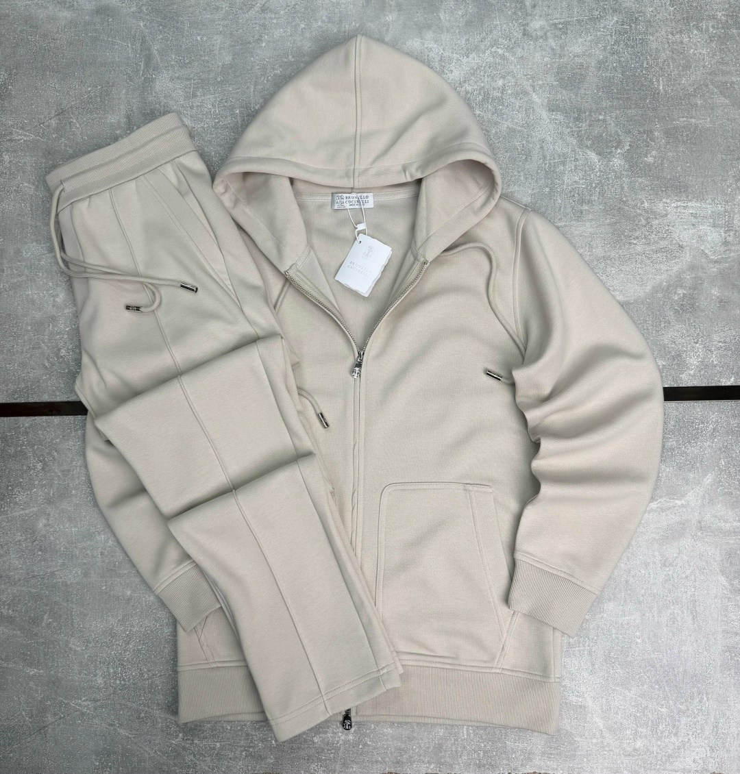 спортивный костюм brunello cucinelli,бежевая кофта,спортивные костюм,костюм