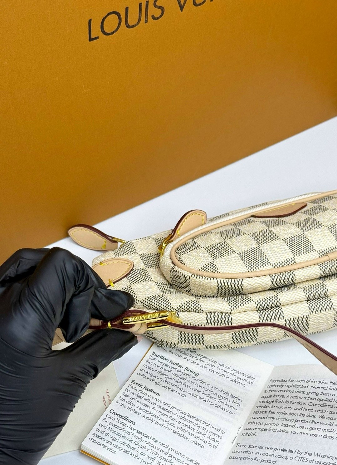 louis vuitton поясная сумка,louis vuitton сумка на пояс,louis vuitton косметичка louis vuitton,louis vuitton женская сумка,сумкa louis vuitton