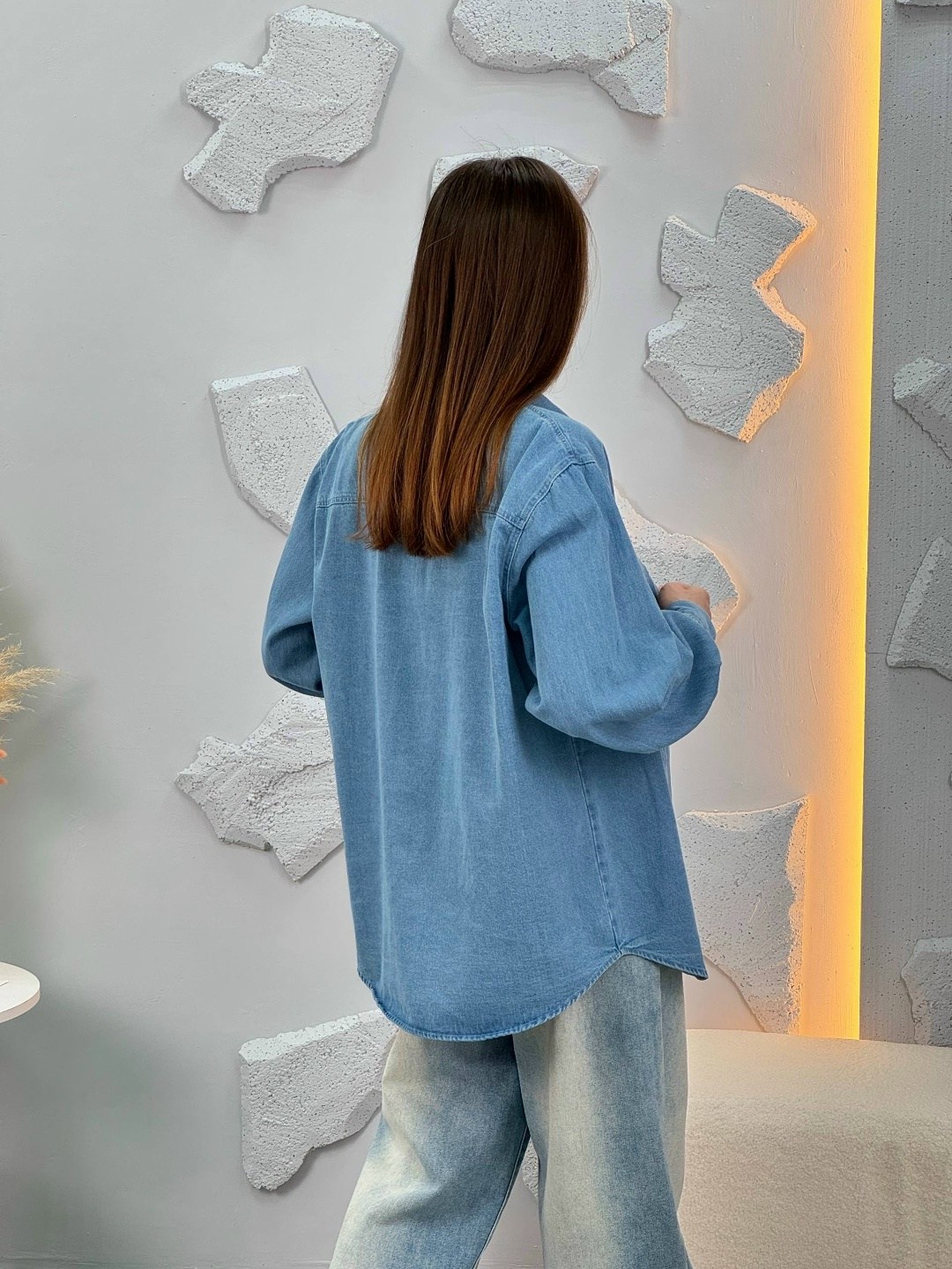 рубашка джинсовая женская,джинсовая рубашка,женская рубашка,джинсовая рубашка оверсайз,рубашка джинсовая оверсайз женская