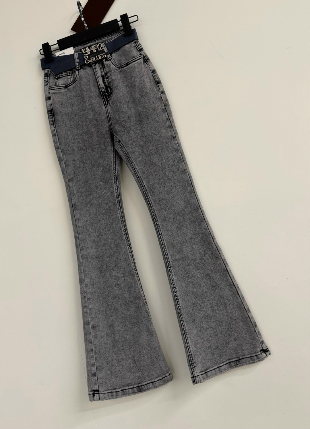 джинсы женские 7007 "однотонные-клеш № 1" серые,джинсы клеш женские,джинсы женские клеш цвет серый,джинсы клёш,джинсы клеш matreshka_love темно-серый